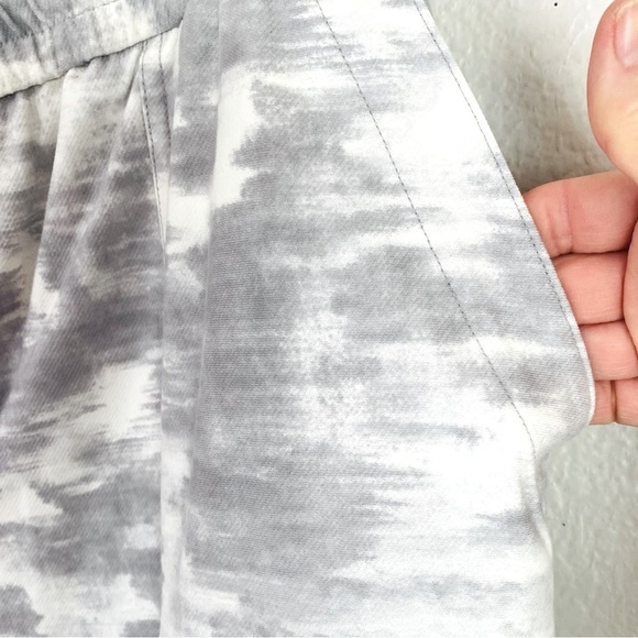 Athleta Inversion Grey Farallon Athletic Joggers Size 22 - Picture 3 of 8